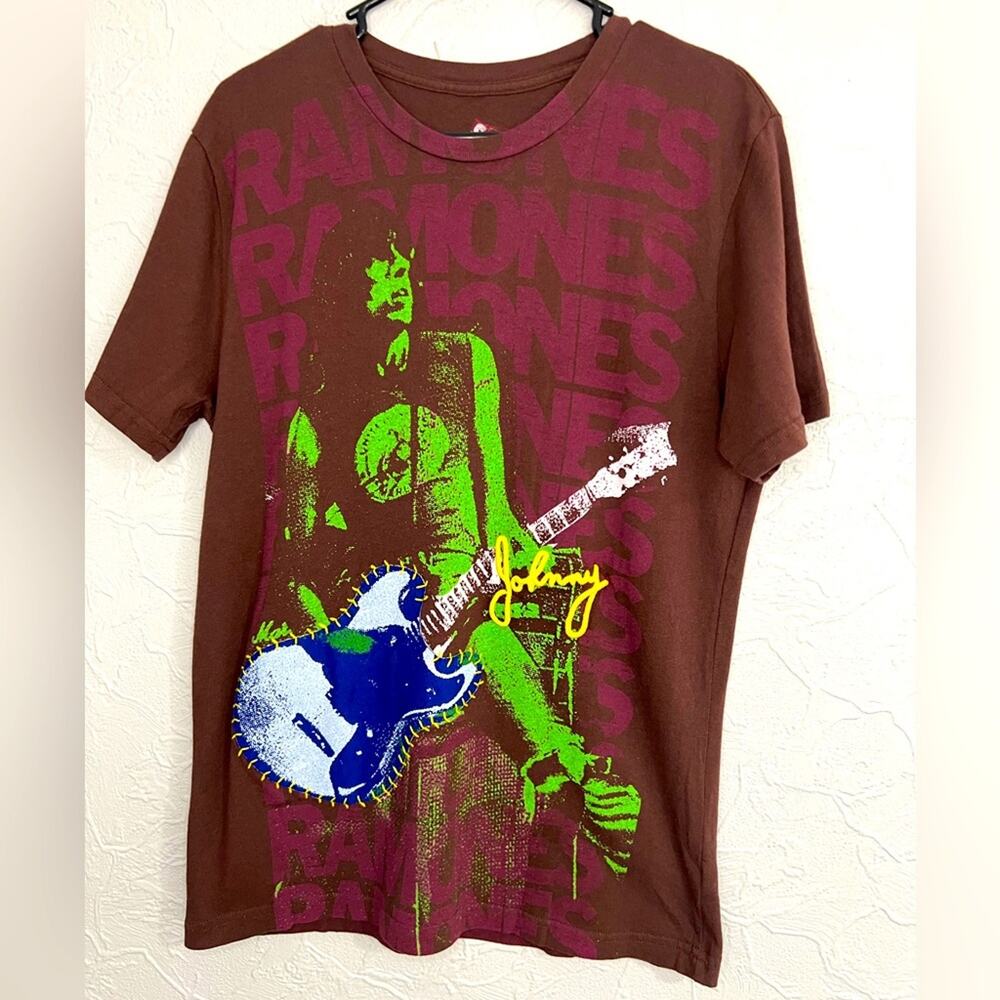 Mens THE RAMONES Punk Band Tee Shirt SZ LARGE AOP All Over Print Embroidered USA